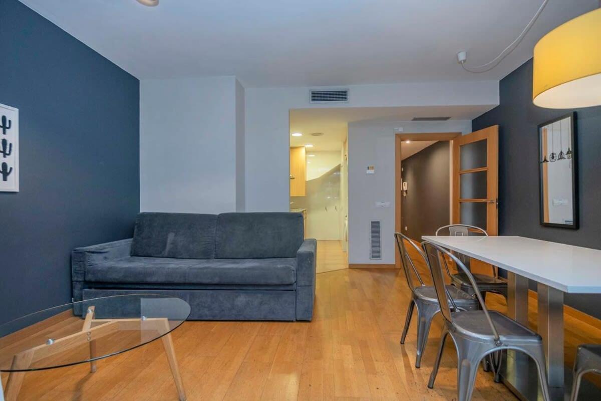 2 Bedroom Duplex Apartment With Balcony 4-3 Barcelona Zewnętrze zdjęcie