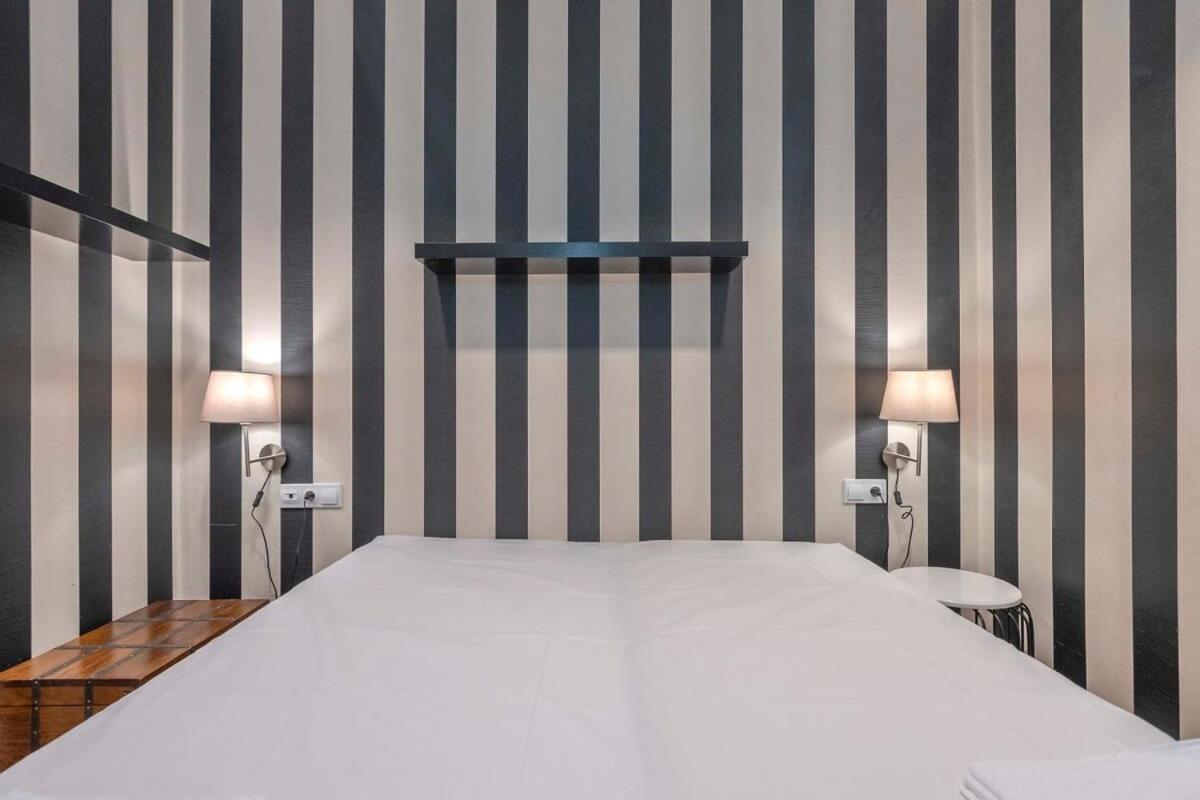 2 Bedroom Duplex Apartment With Balcony 4-3 Barcelona Zewnętrze zdjęcie