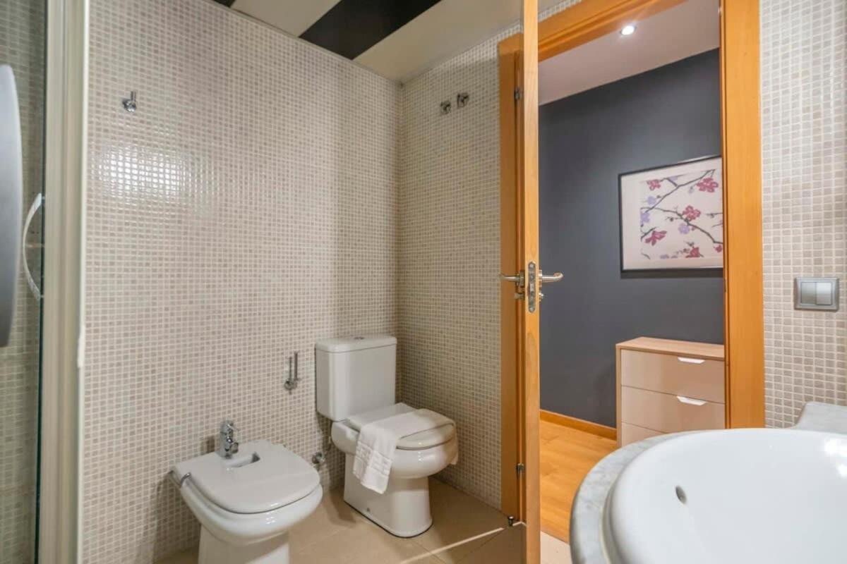 2 Bedroom Duplex Apartment With Balcony 4-3 Barcelona Zewnętrze zdjęcie
