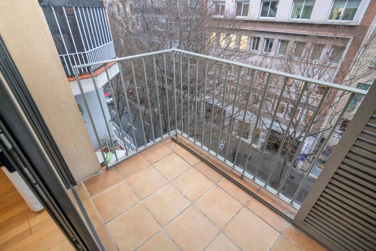 2 Bedroom Duplex Apartment With Balcony 4-3 Barcelona Zewnętrze zdjęcie